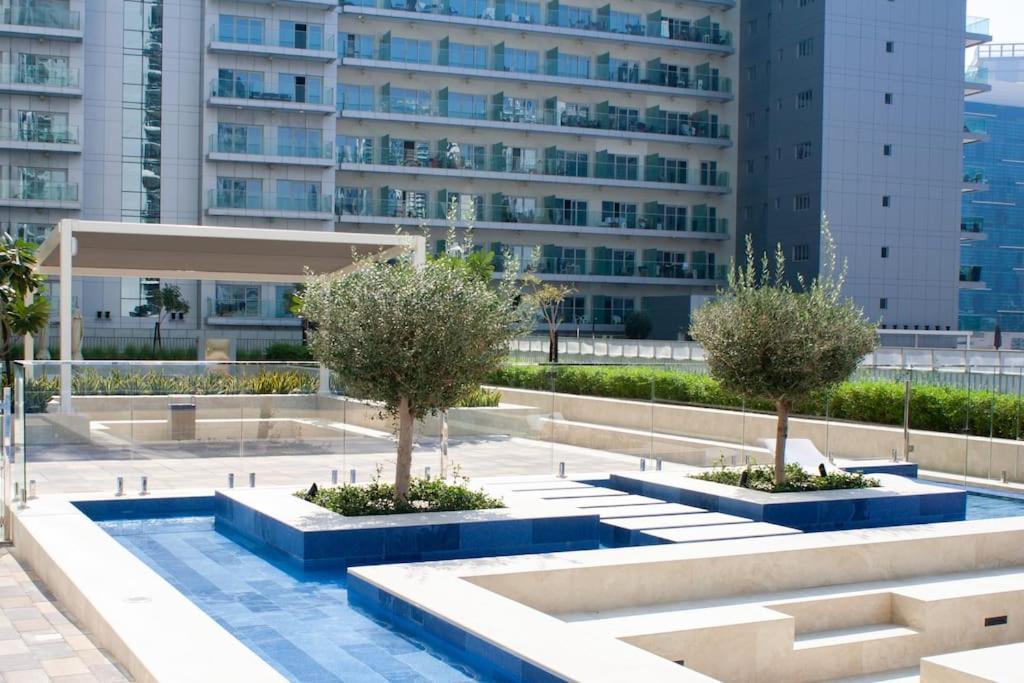 Vera Residences By Damac I 1Br Luxury Aparthotel ドバイ エクステリア 写真